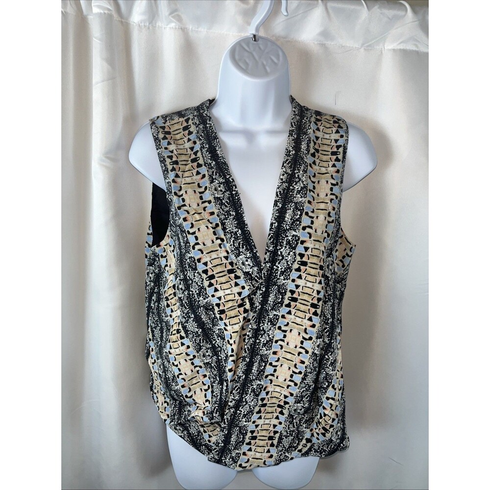 Marie Oliver Sleeveless 100% Silk Top V-neck Unique Pattern Design Luxury